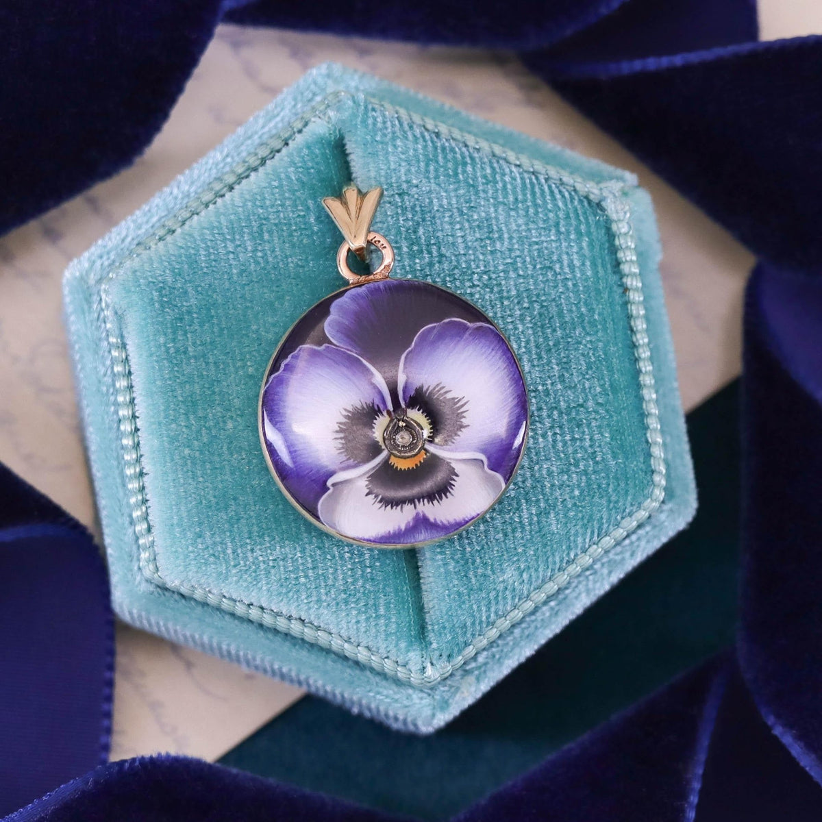 Art Nouveau Enamel Pansy Pendant of 14k Gold - Trademark Antiques
