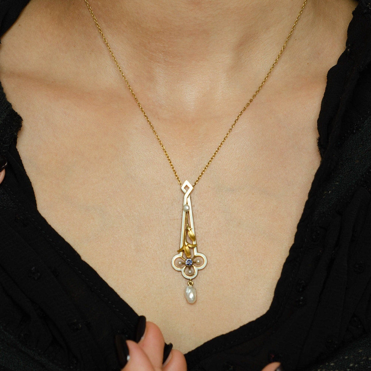 Art Nouveau Enamel Pendant of 14k Gold - Trademark Antiques