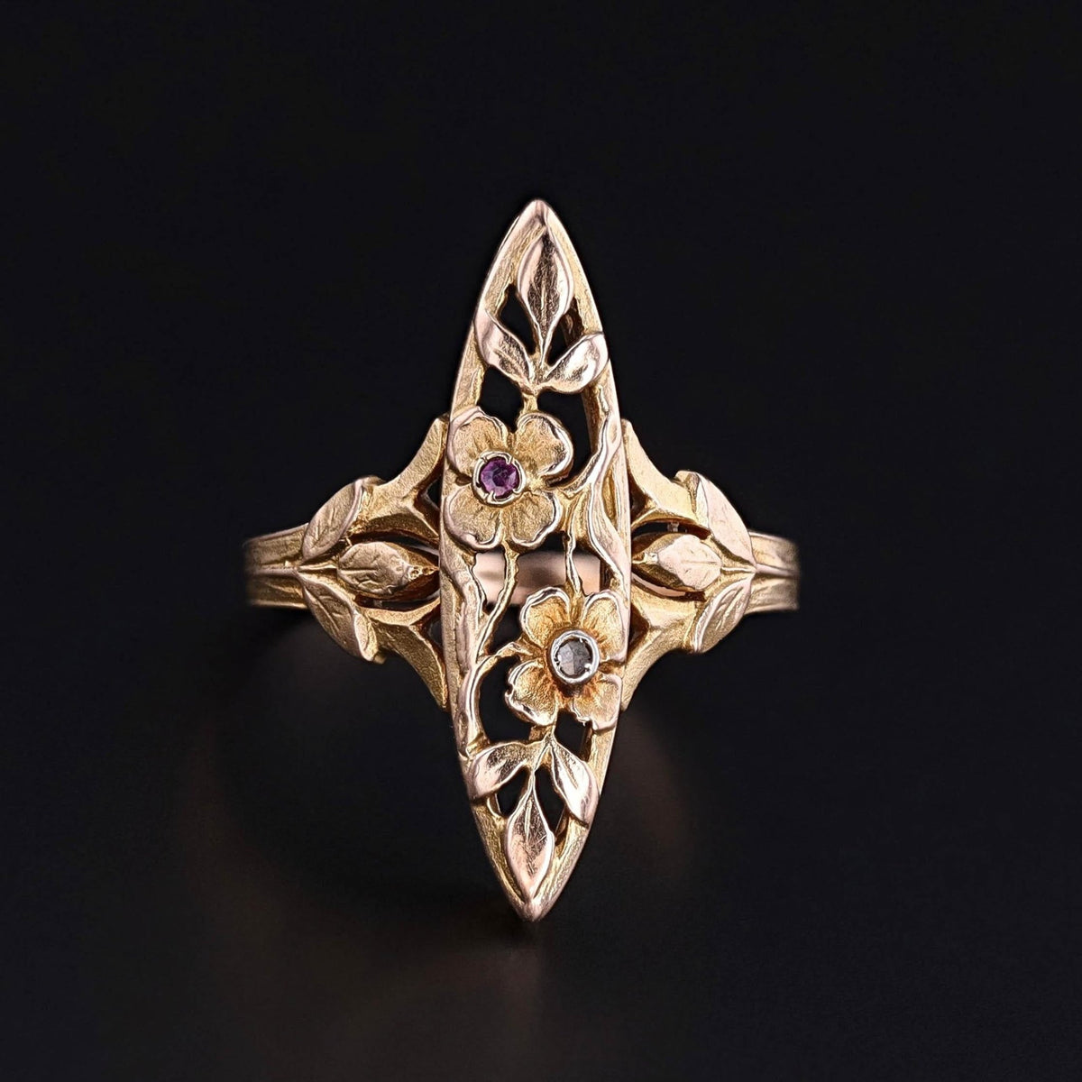 Art Nouveau Floral Ruby and Diamond Ring of 18k Gold - Trademark Antiques