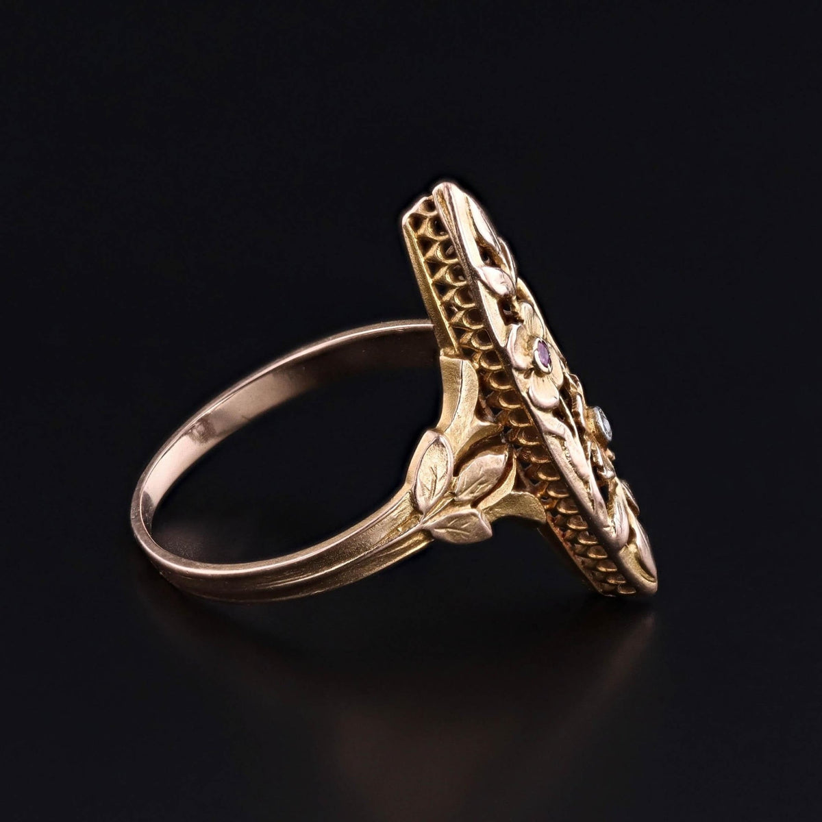 Art Nouveau Floral Ruby and Diamond Ring of 18k Gold - Trademark Antiques