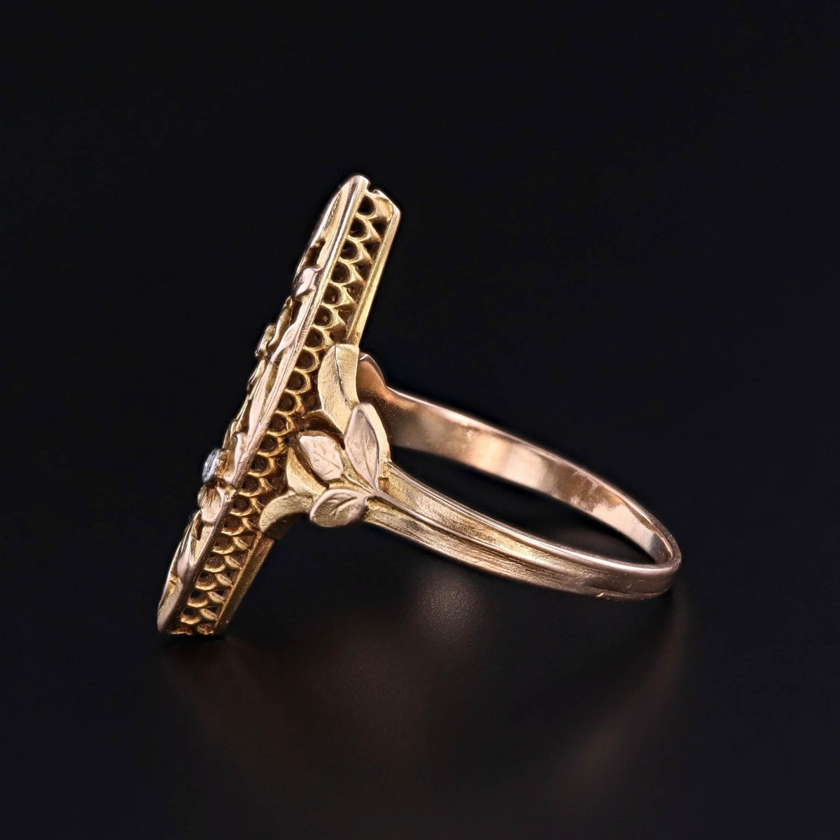 Art Nouveau Floral Ruby and Diamond Ring of 18k Gold - Trademark Antiques