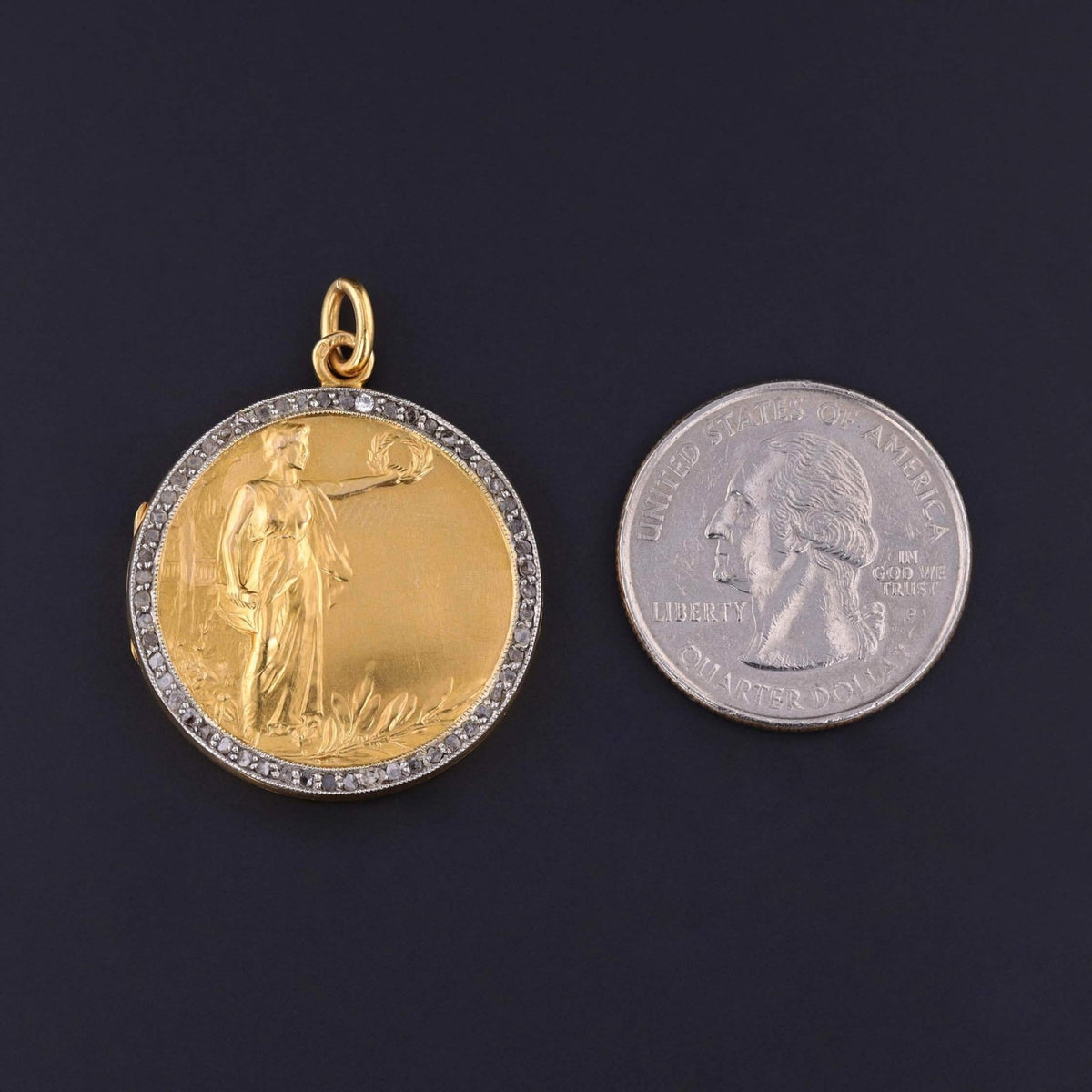 Art Nouveau Goddess Locket of 18k Gold - Trademark Antiques