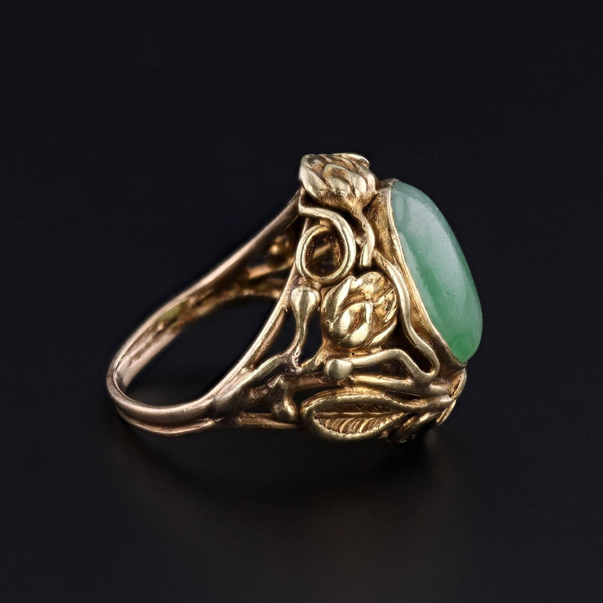 Art Nouveau Jade Ring of 14k Gold - Trademark Antiques