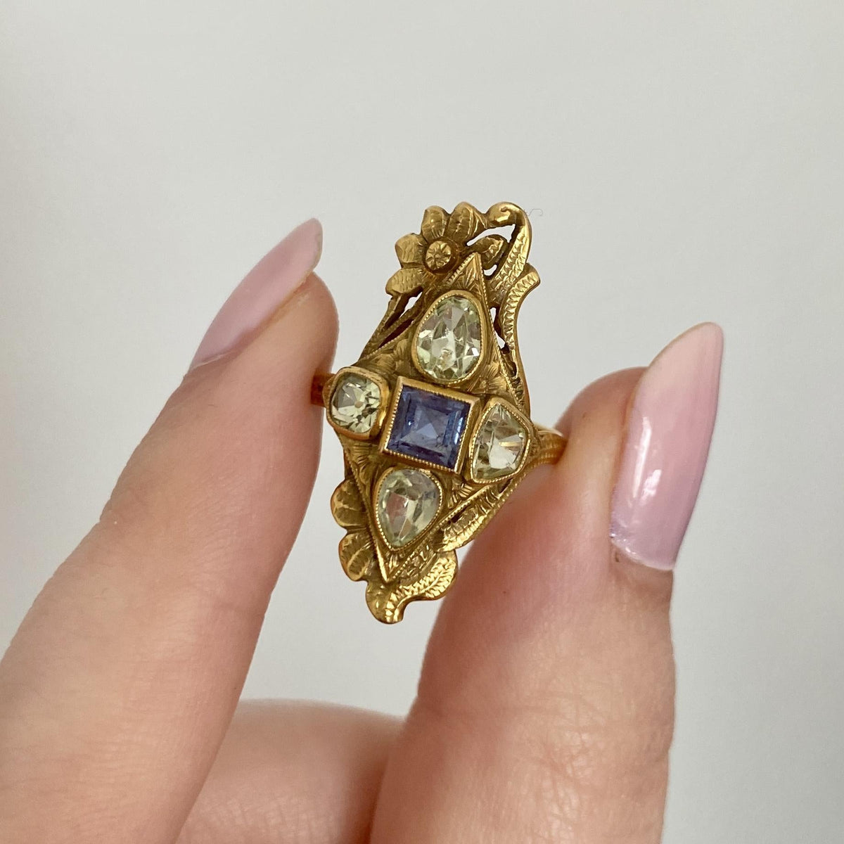 Art Nouveau Natural Alexandrite Ring of 10k Gold - GIA Cert - Trademark Antiques