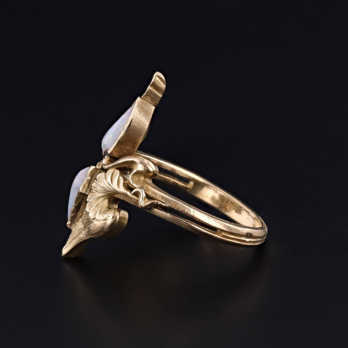 Art Nouveau Opal Wing Ring of 18k Gold - Trademark Antiques