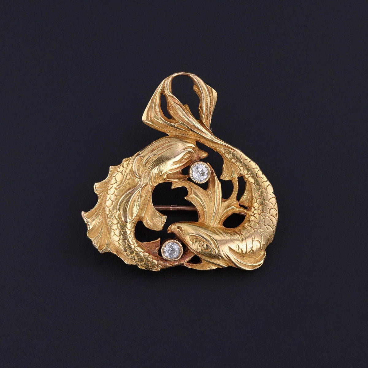 Art Nouveau Pisces Fish Brooch of 18k Gold - Trademark Antiques