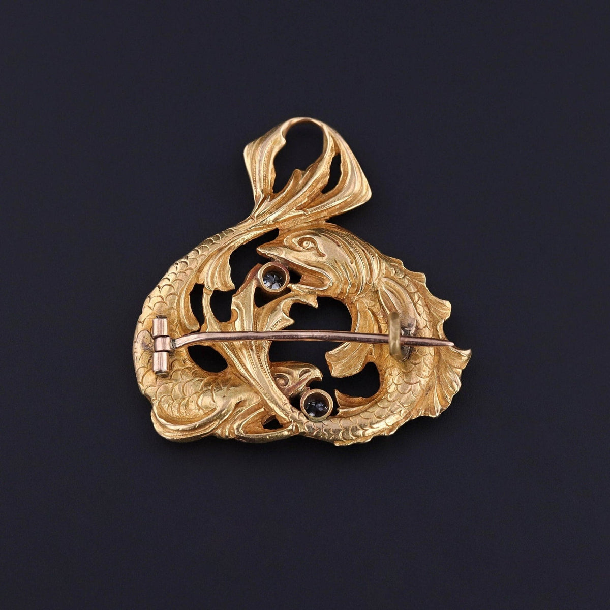 Art Nouveau Pisces Fish Brooch of 18k Gold - Trademark Antiques