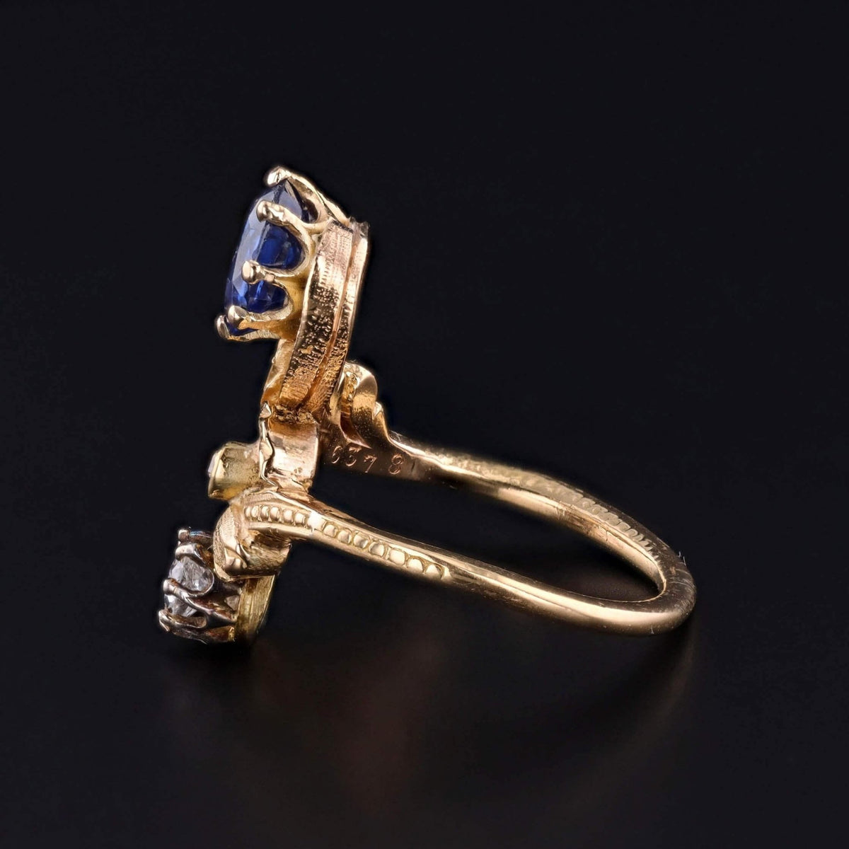 Art Nouveau Sapphire and Diamond Ring of 18k Gold - Trademark Antiques