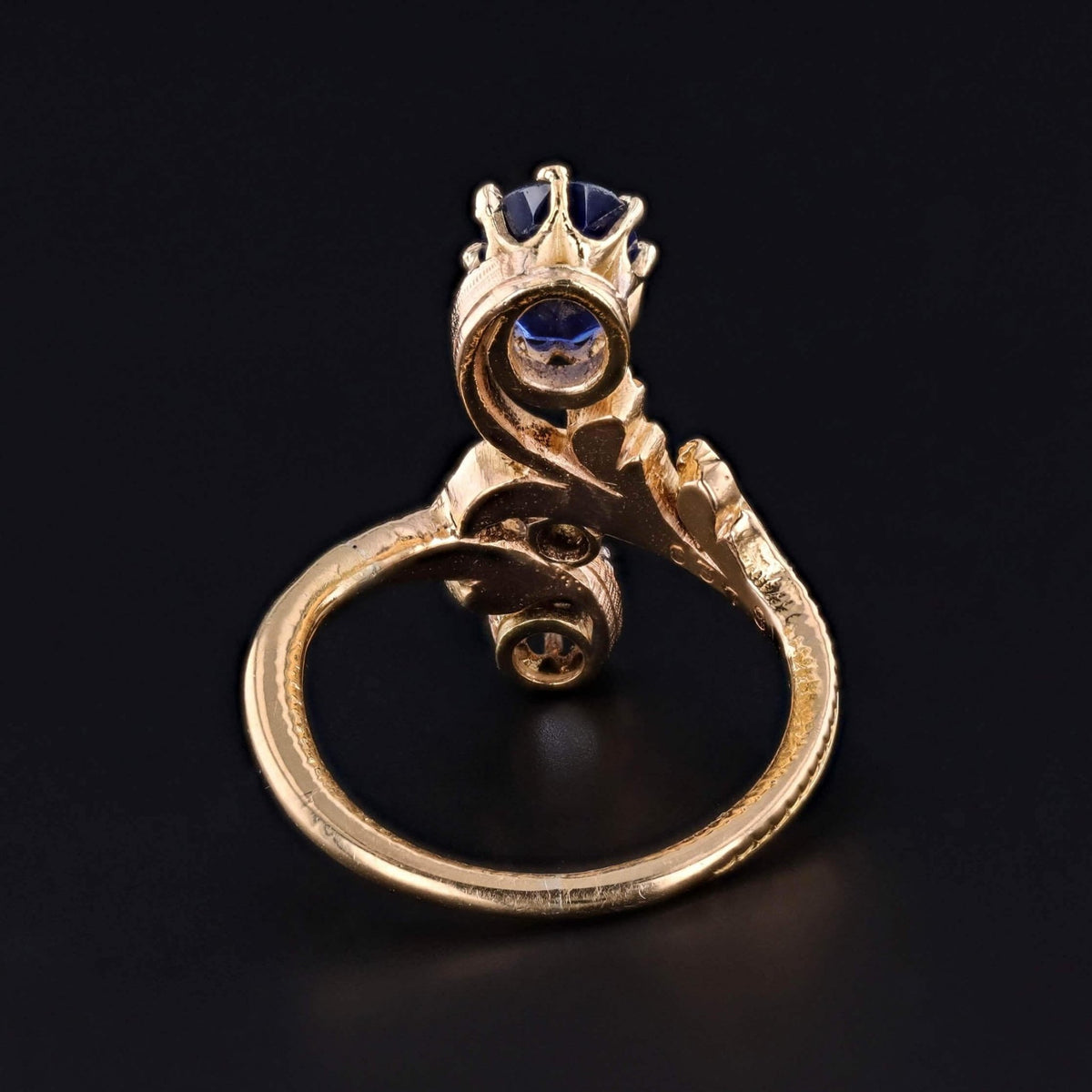 Art Nouveau Sapphire and Diamond Ring of 18k Gold - Trademark Antiques