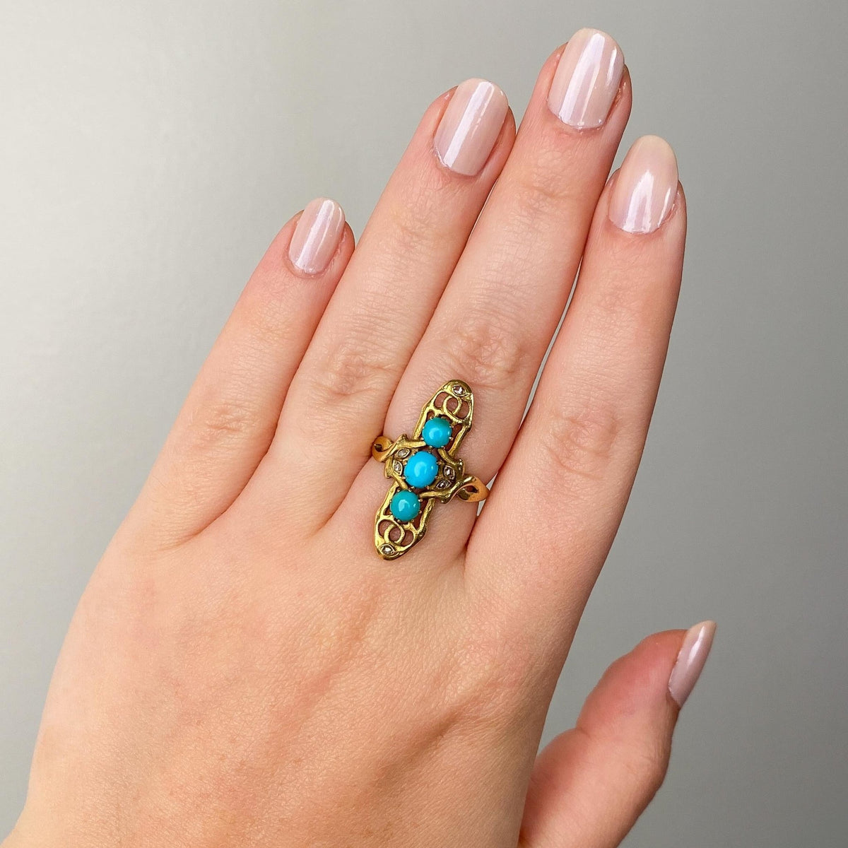 Art Nouveau Turquoise and Diamond Ring of 18k Gold - Trademark Antiques