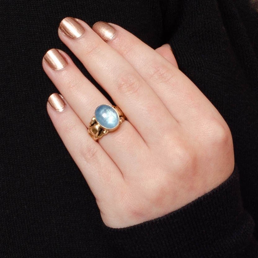 Art Nouveau Woman Figural Aquamarine Ring of 9ct Gold - Trademark Antiques