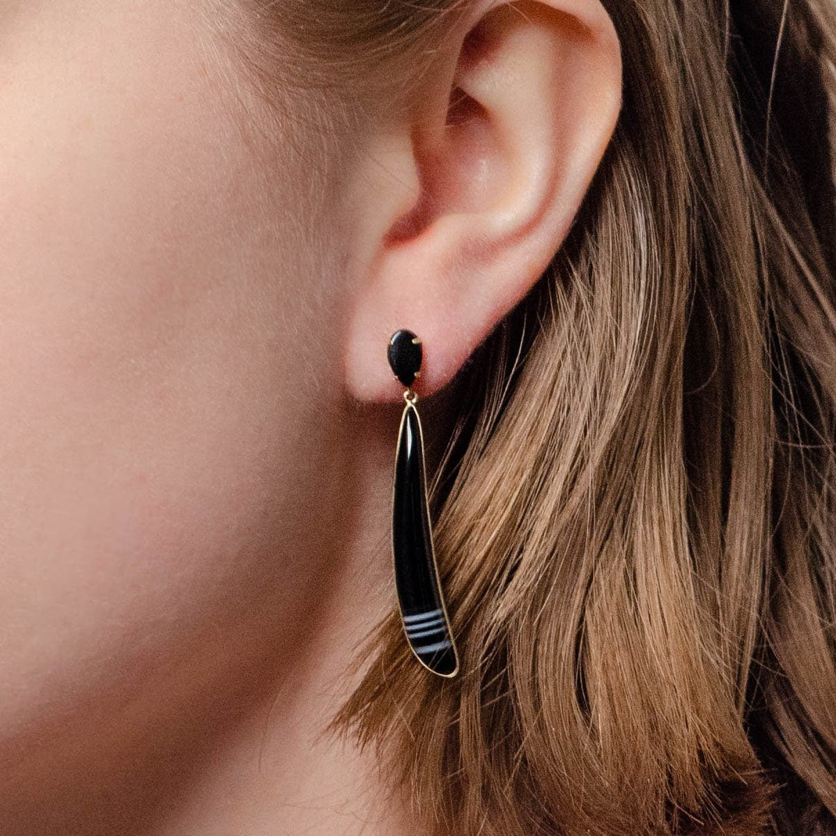 Banded Agate and Onyx Earrings of 14k Gold - Trademark Antiques