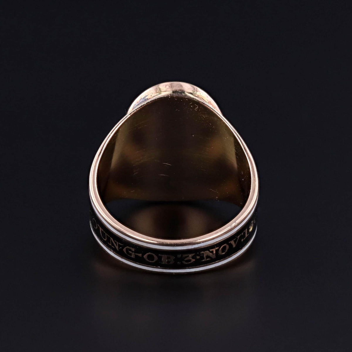 Georgian Garnet Mourning Ring of 18k Gold - Trademark Antiques