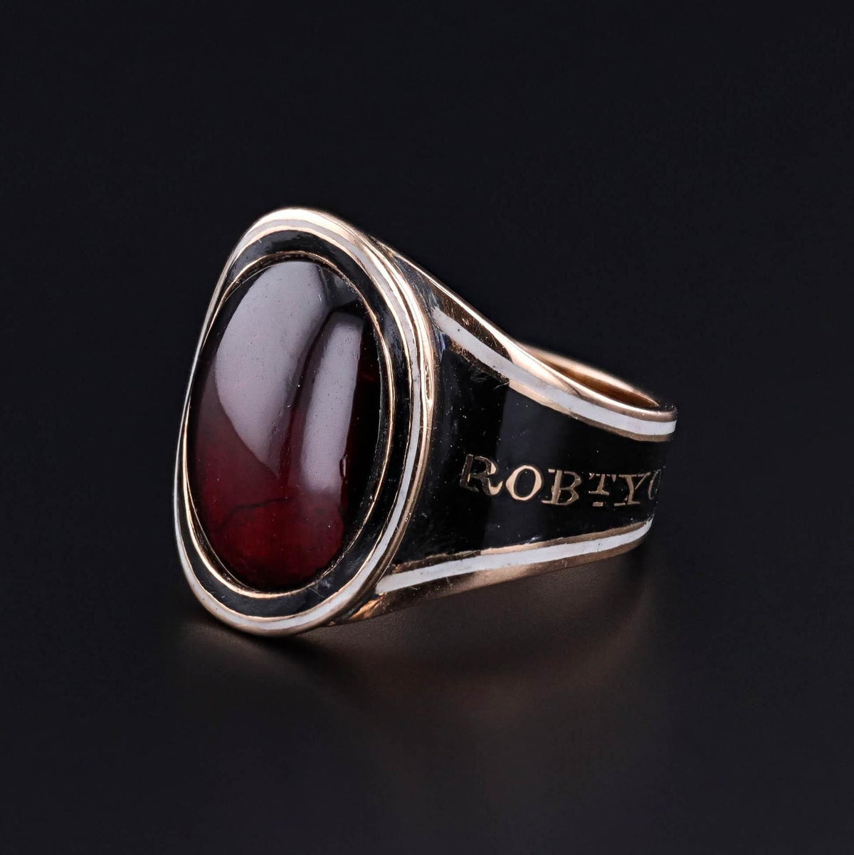 Georgian Garnet Mourning Ring of 18k Gold - Trademark Antiques