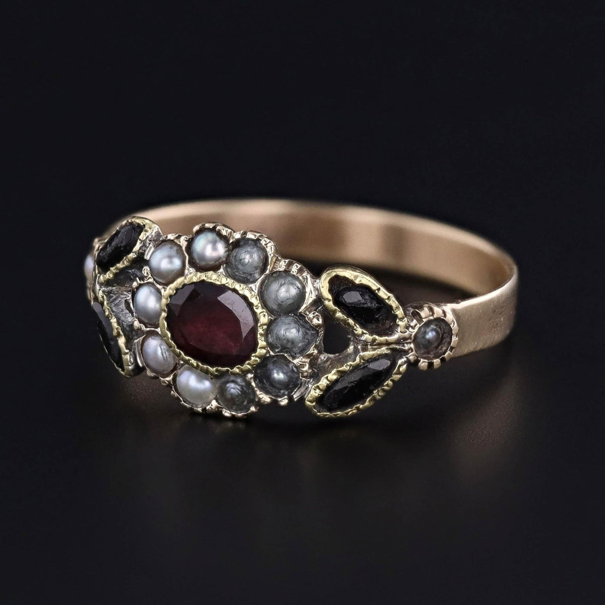Georgian Garnet Ring of 14k Gold - Trademark Antiques