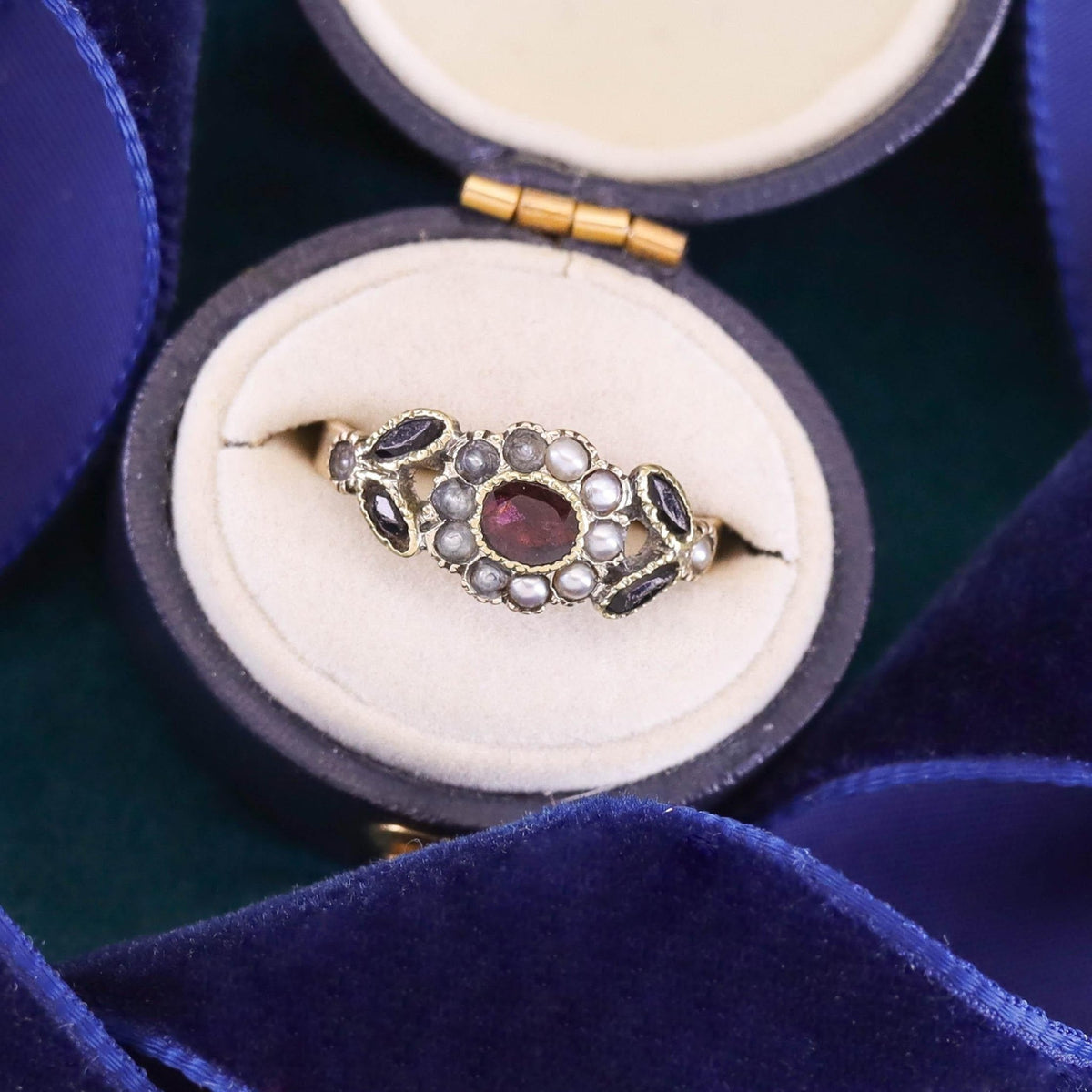 Georgian Garnet Ring of 14k Gold - Trademark Antiques