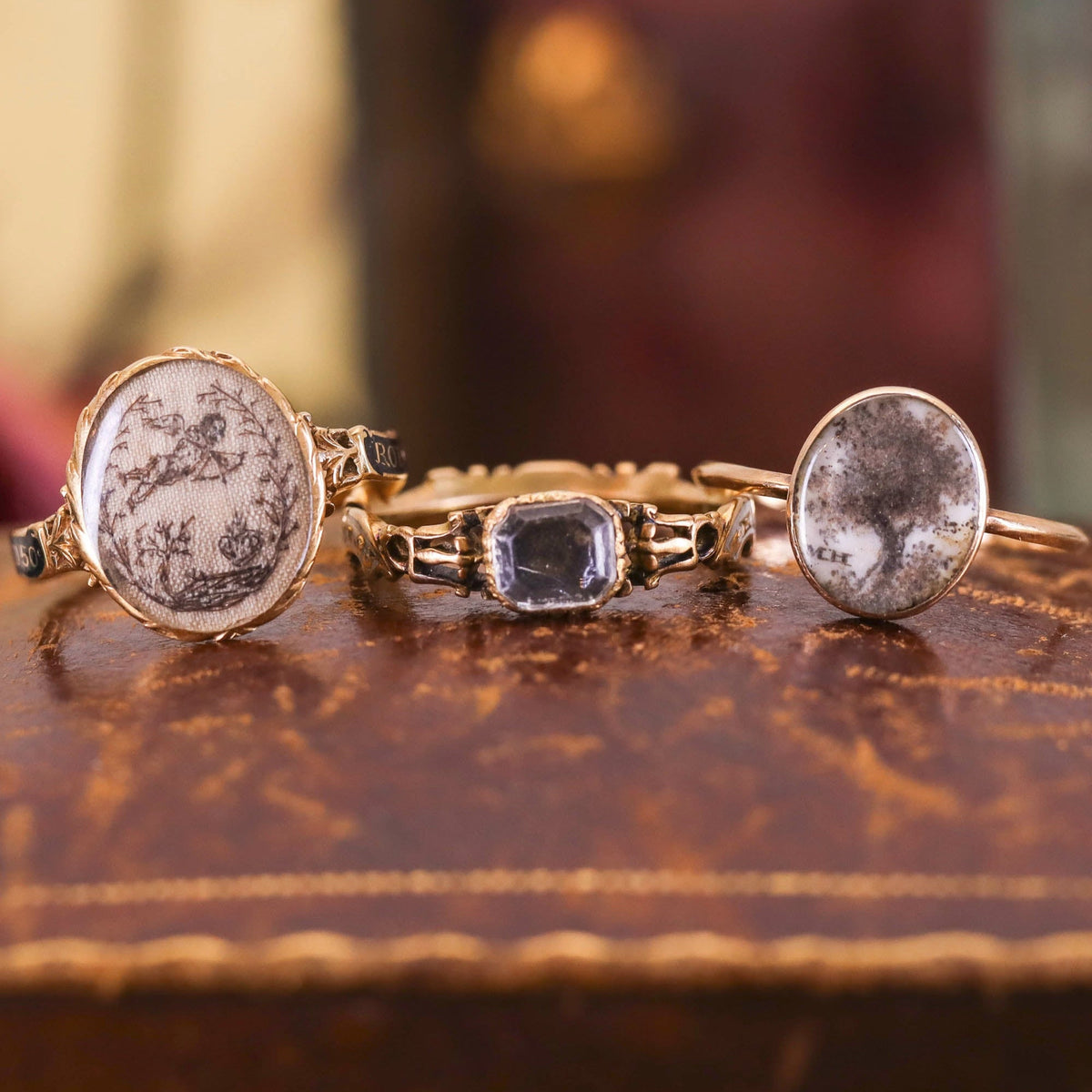 Georgian Memento Mori Ring of 18k Gold - Trademark Antiques