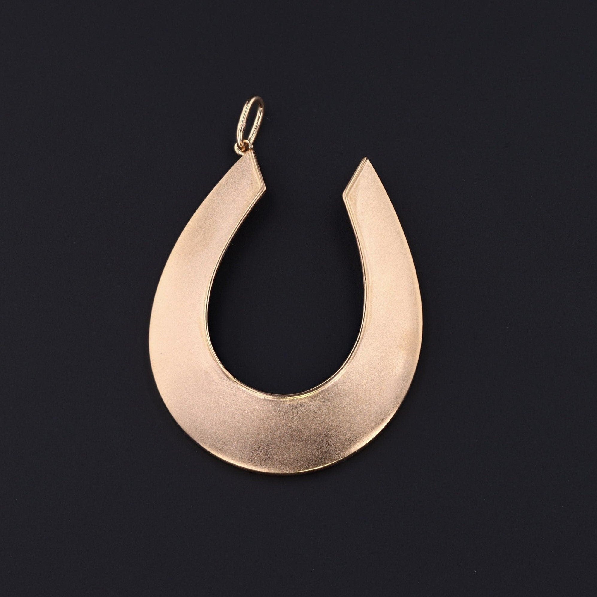 Vintage Horseshoe Pendant of 18k Gold