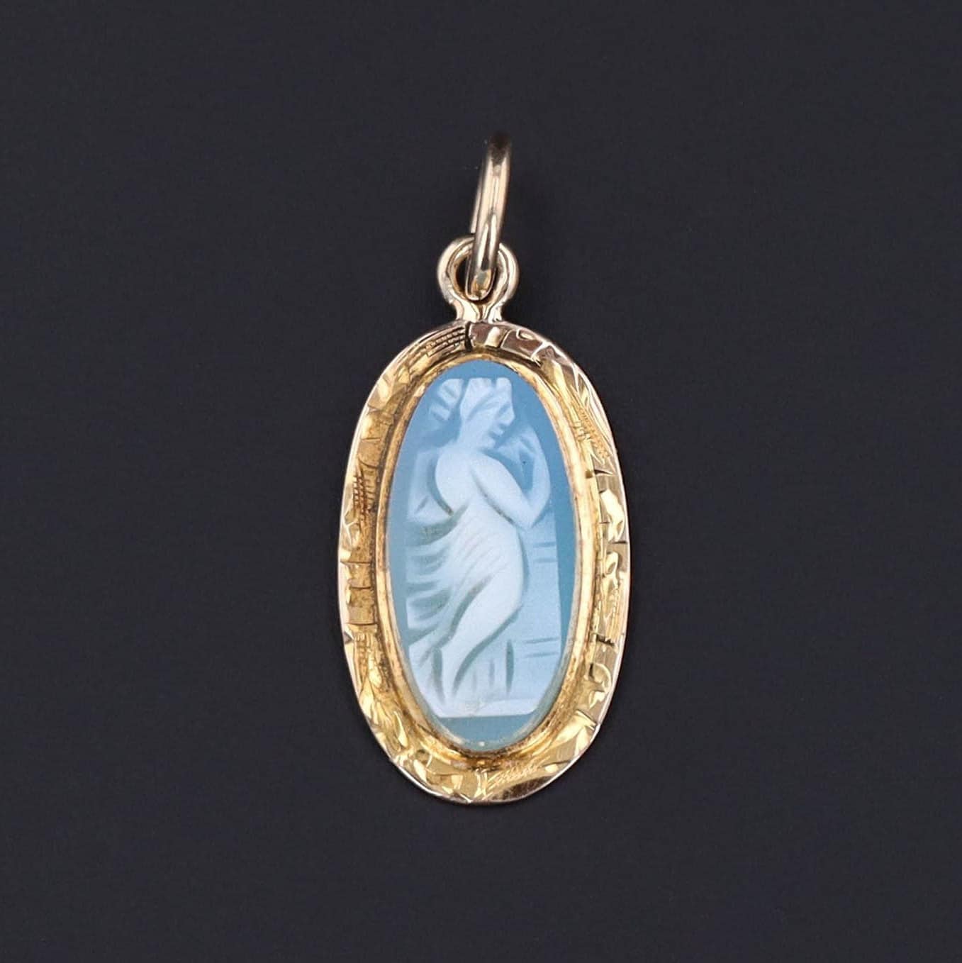 Antique Agate Cameo Pendant of 10k Gold