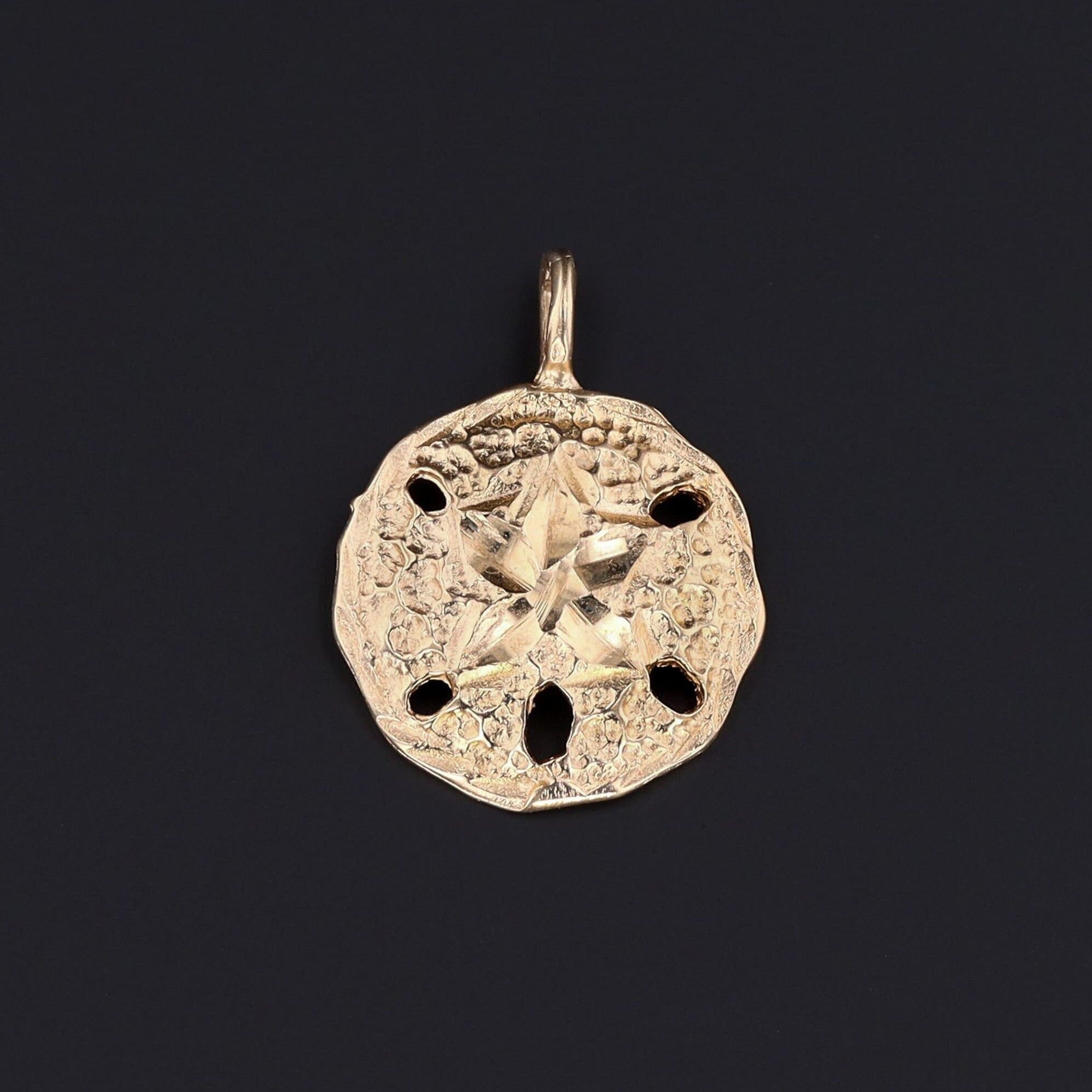 Vintage Sand Dollar Pendant of 10k Gold