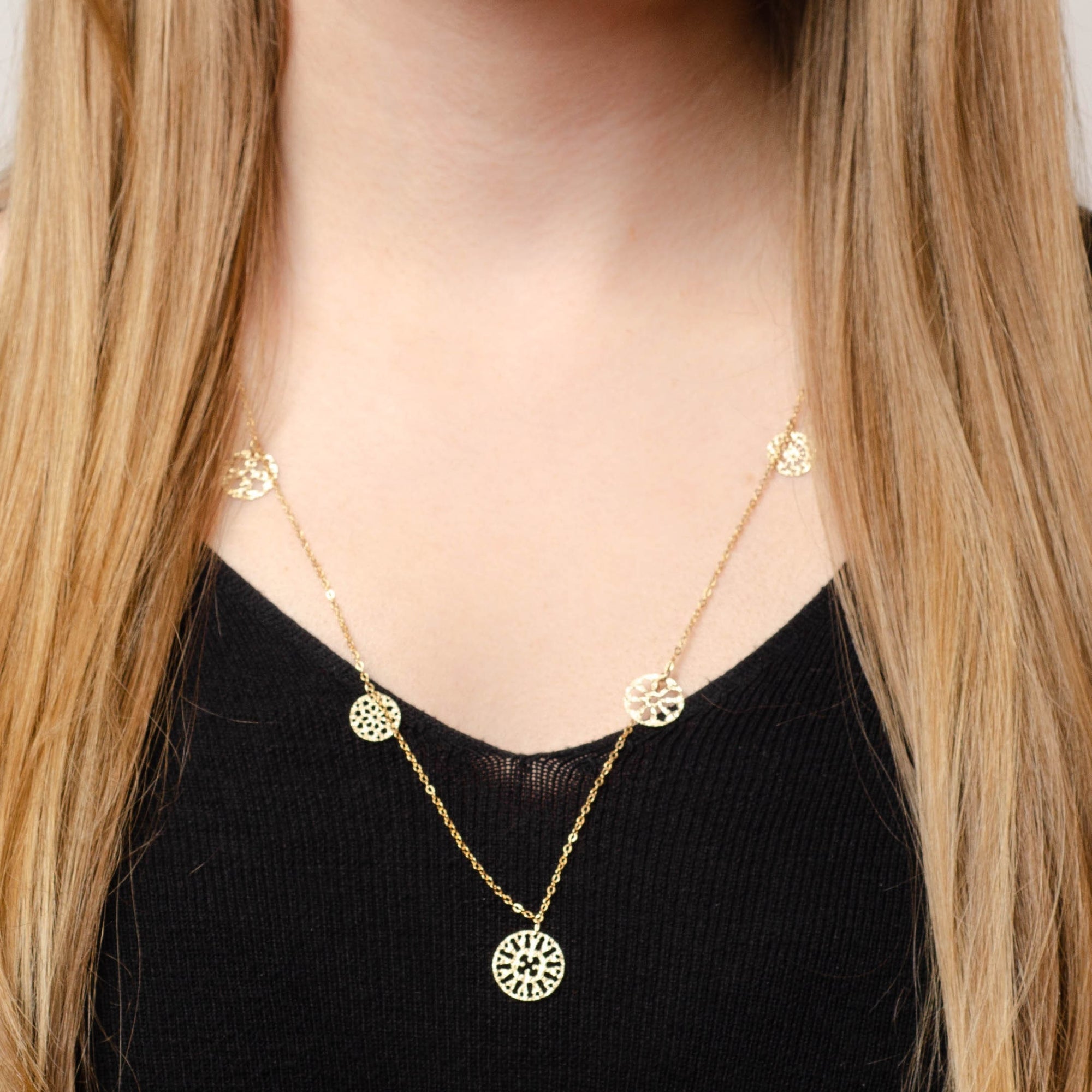 Vintage 14k Gold Medallion Charm Necklace