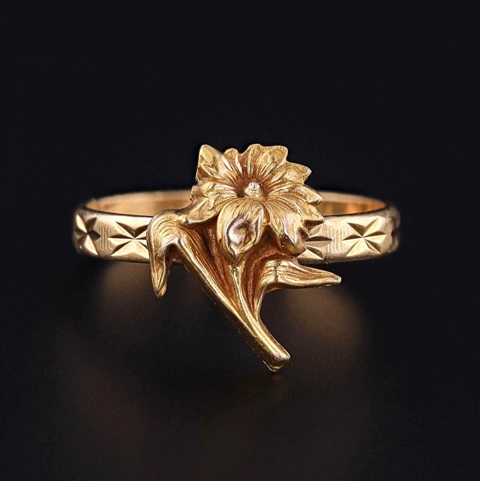 Antique Flower Conversion Ring of 10k & 18k Gold