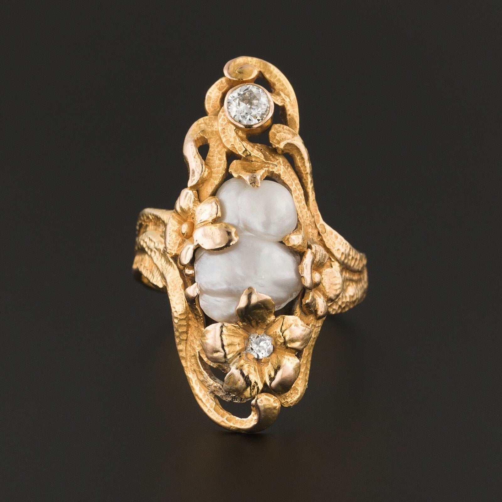 Art Nouveau Baroque Pearl & Diamond Ring of 14k Gold
