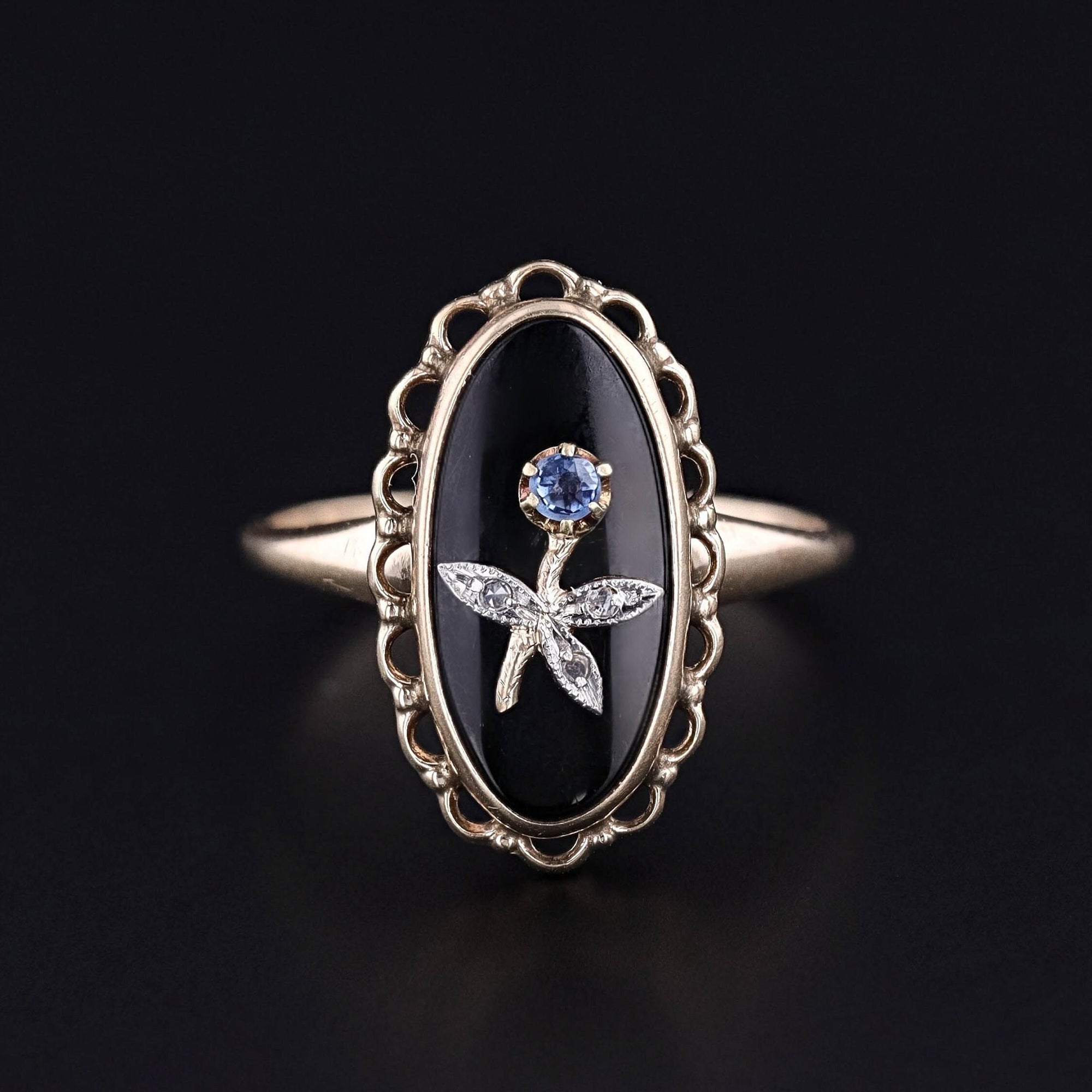 Antique Onyx Flower Ring of 10k gold