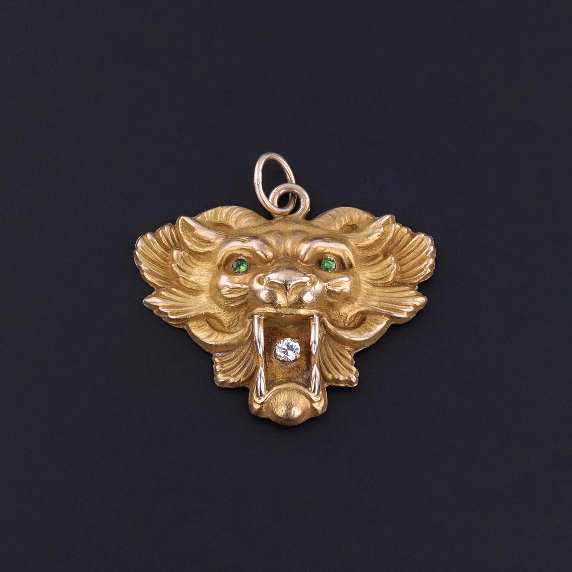 DROP *** Antique Lion Pendant of 10k Gold