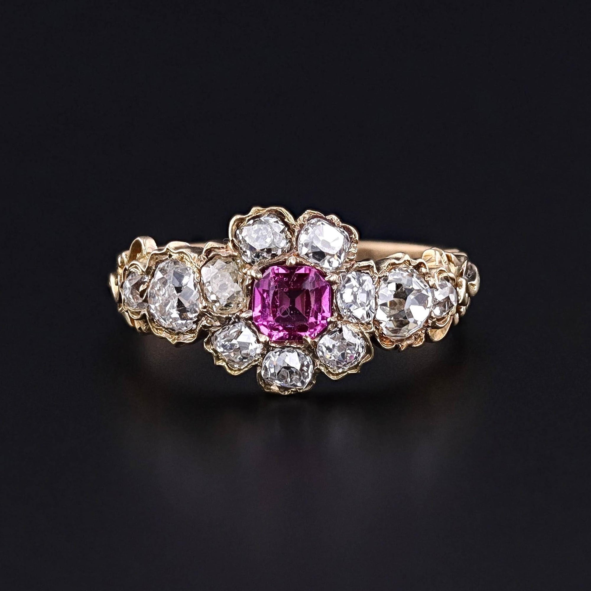 Antique Pink Sapphire & Diamond Ring of 18k Gold