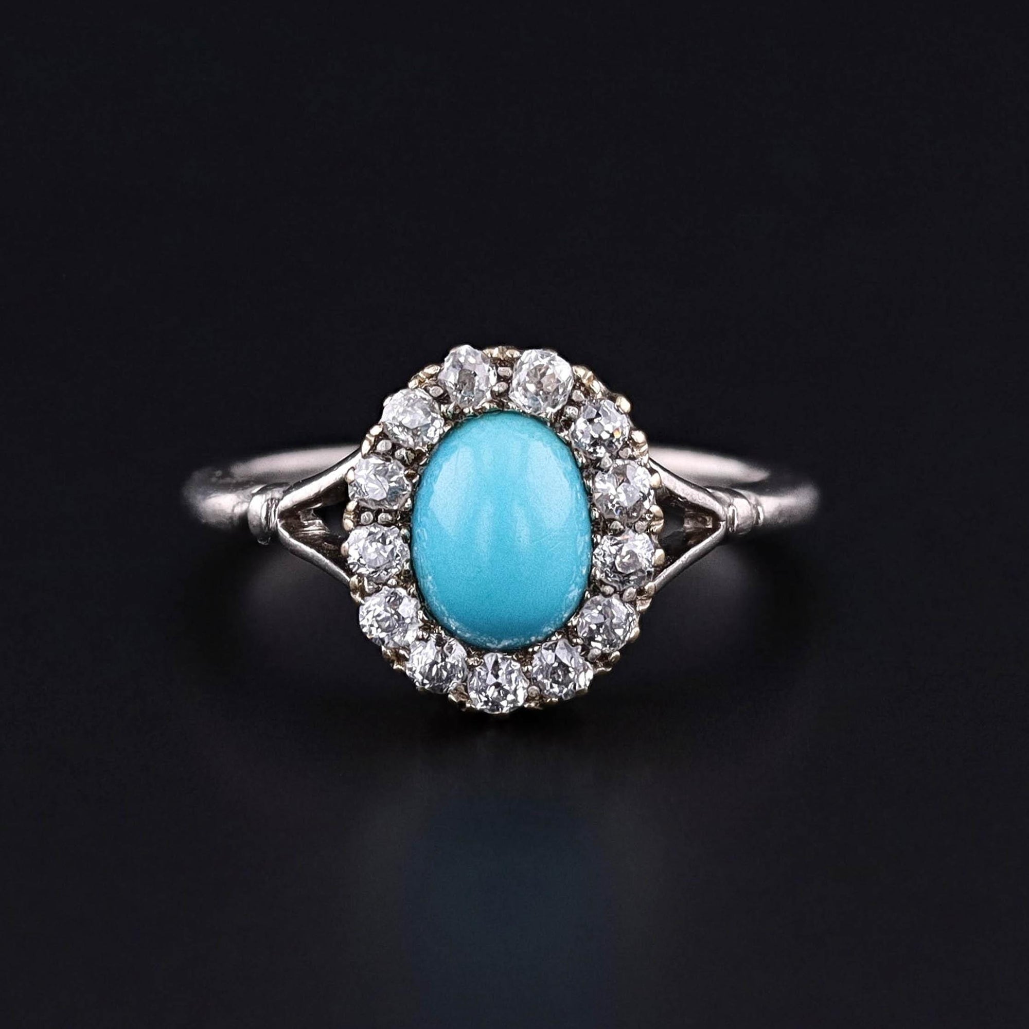 Antique Turquoise Diamond Halo Ring of 18k White Gold