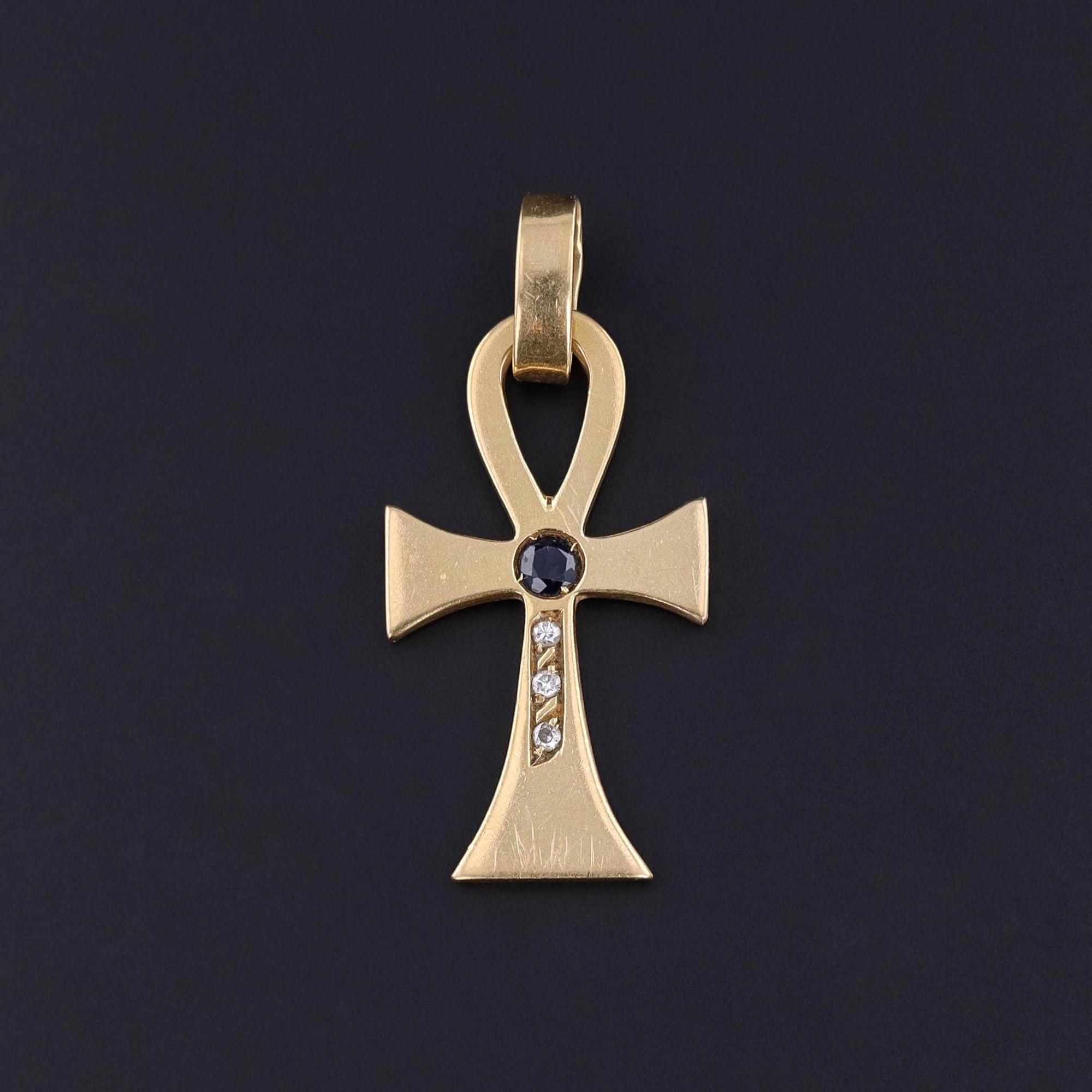 Vintage Ankh Pendant of 18k Gold