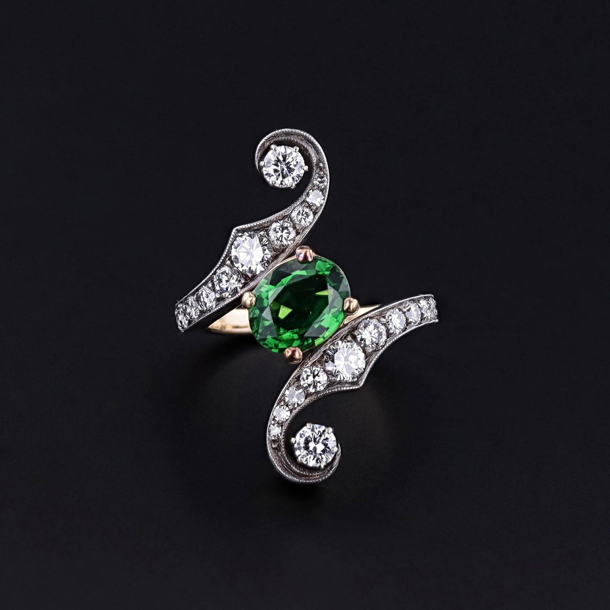 Vintage Chrome Tourmaline and Diamond Ring of 18k Gold by Enrico Cirio