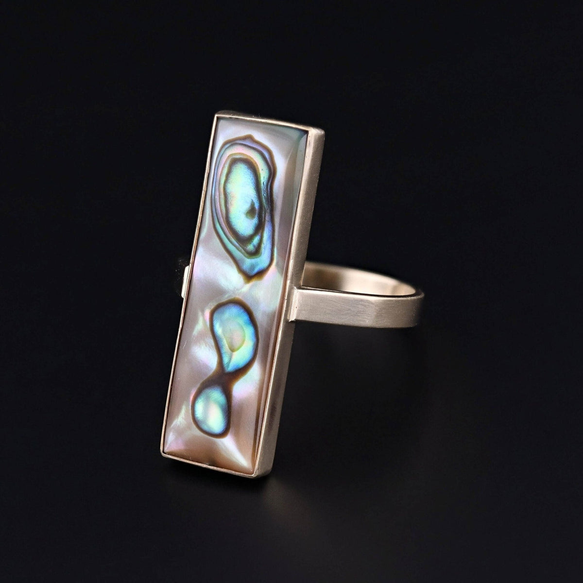 Mother of Pearl Ring of 14k Gold - Trademark Antiques
