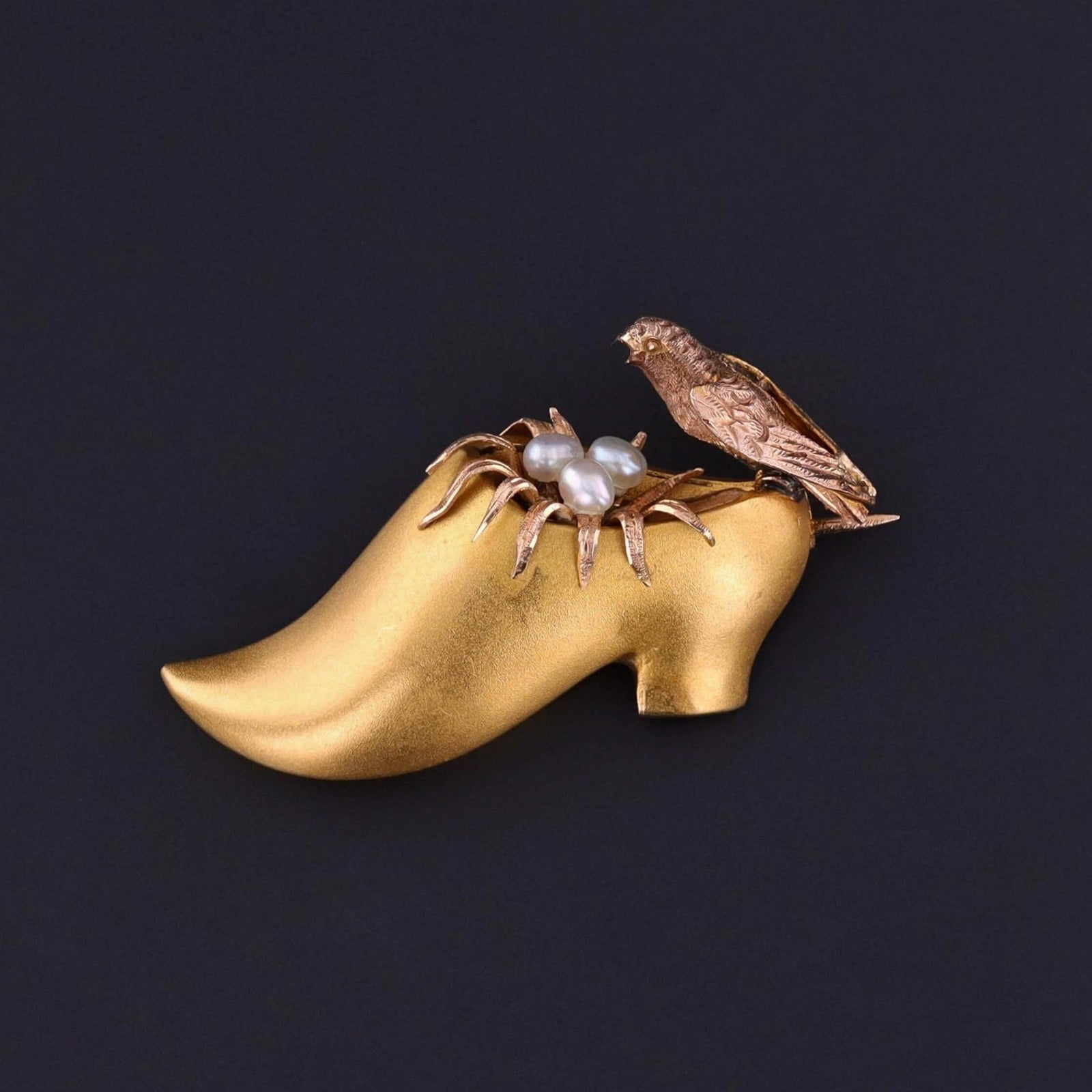 Victorian Bird in Shoe Brooch of 18k Gold - Trademark Antiques