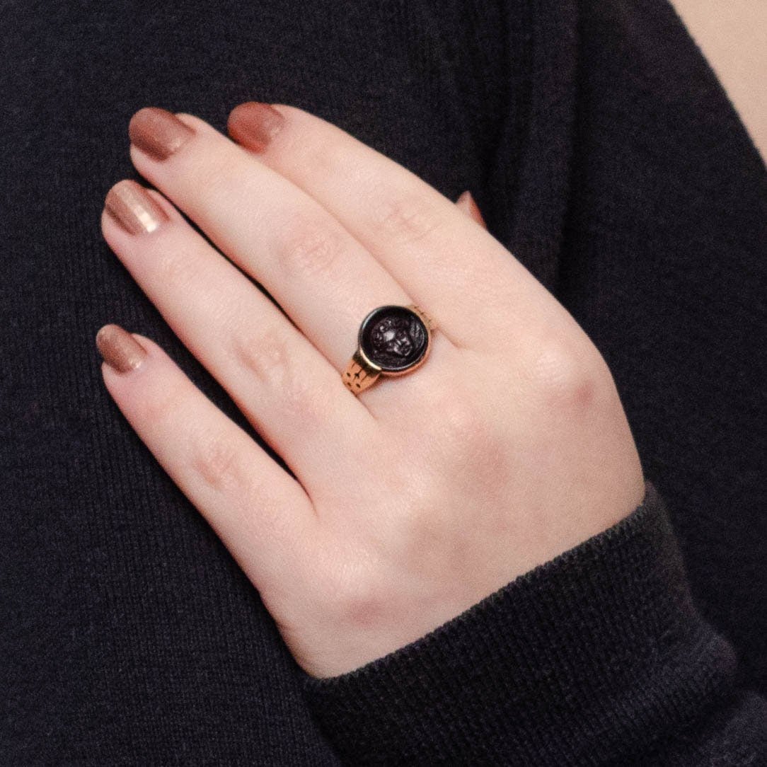 Victorian Carnelian Cherub Cameo Ring of 10k Gold - Trademark Antiques