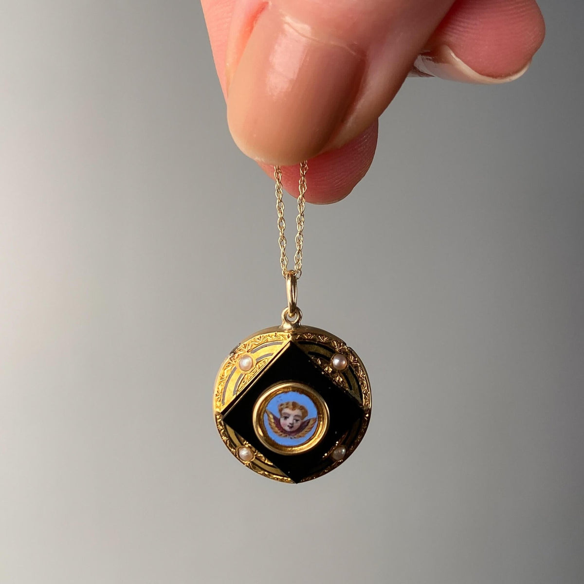 Victorian Cherub Pendant of 18k Gold - Trademark Antiques