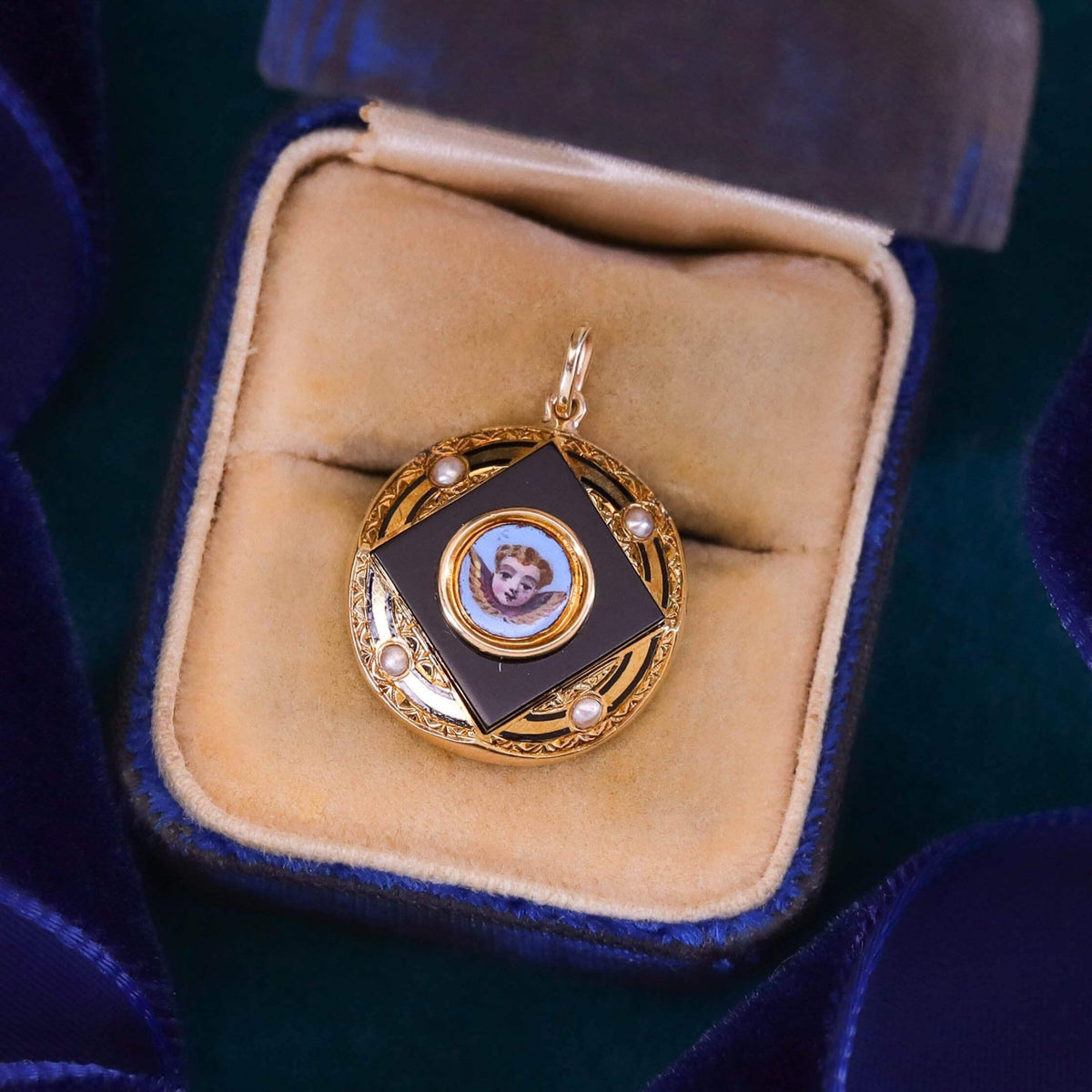 Victorian Cherub Pendant of 18k Gold - Trademark Antiques