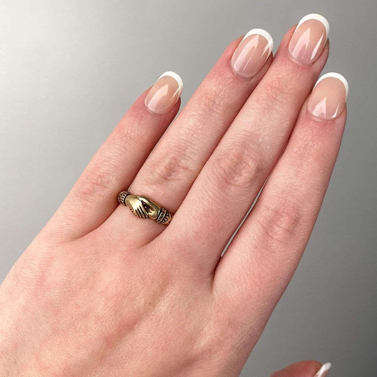 Victorian Fede Ring of 9ct Gold - Trademark Antiques