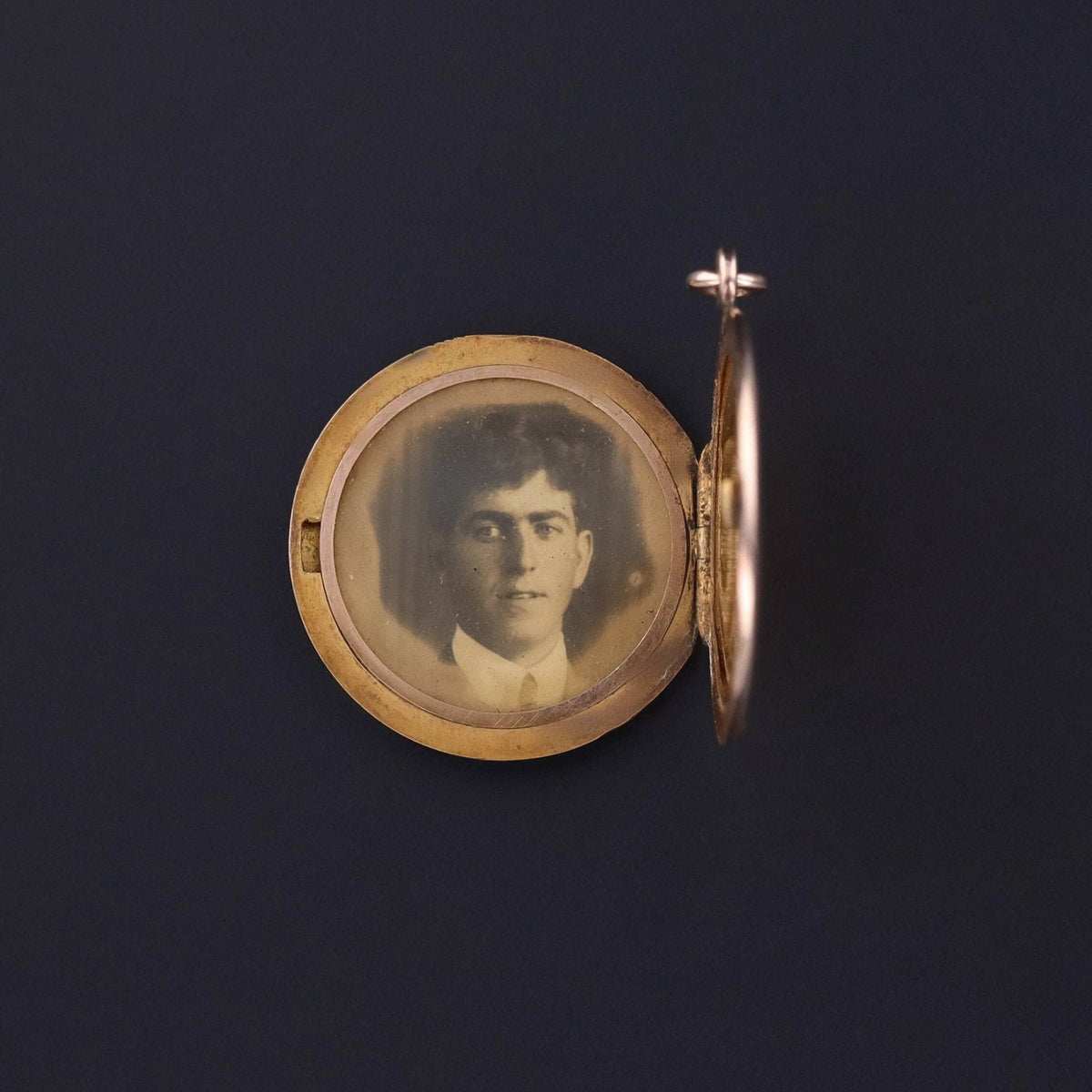 Victorian Floral Locket of 9ct Gold - Trademark Antiques