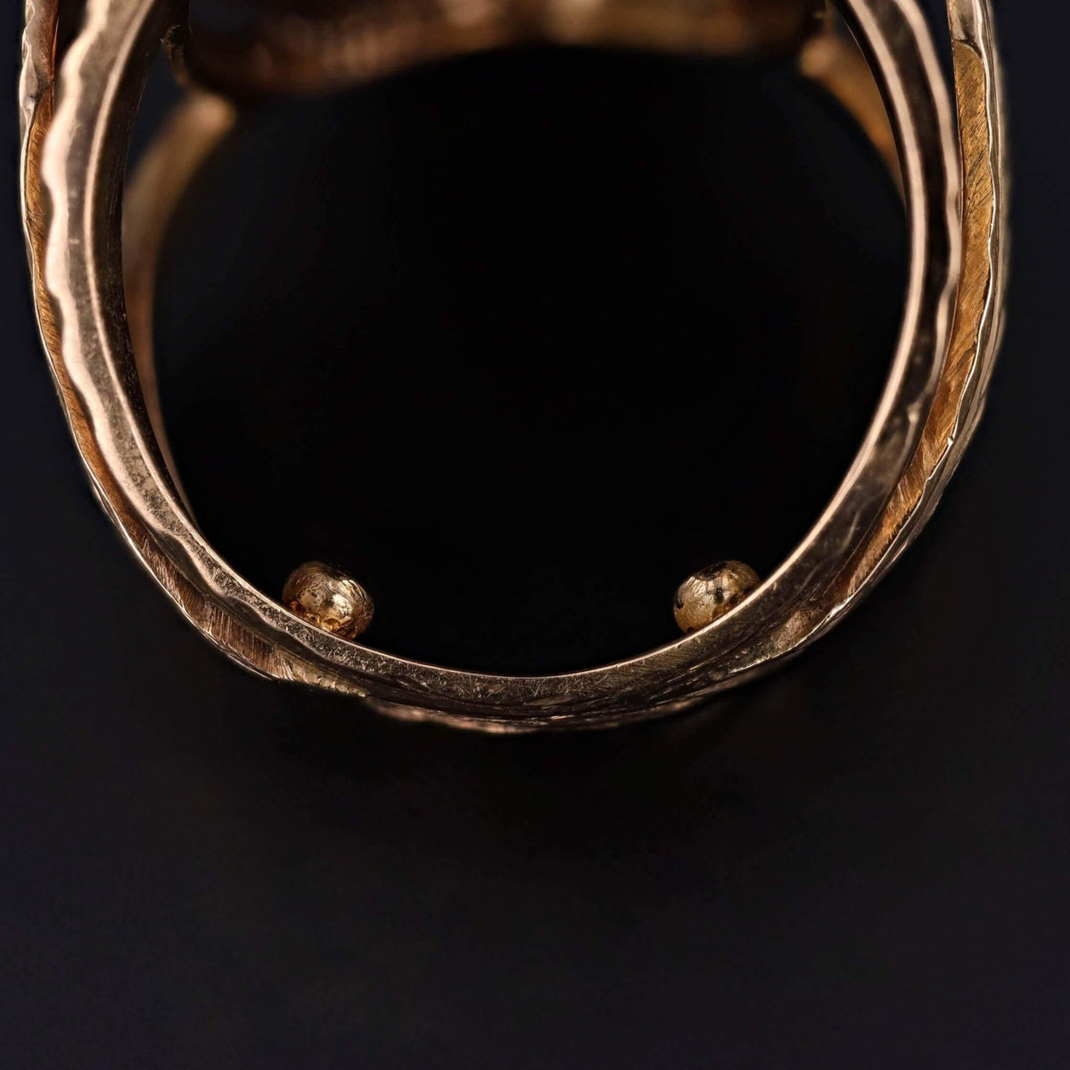 Victorian Garnet and Diamond Ring of 18k Gold - Trademark Antiques