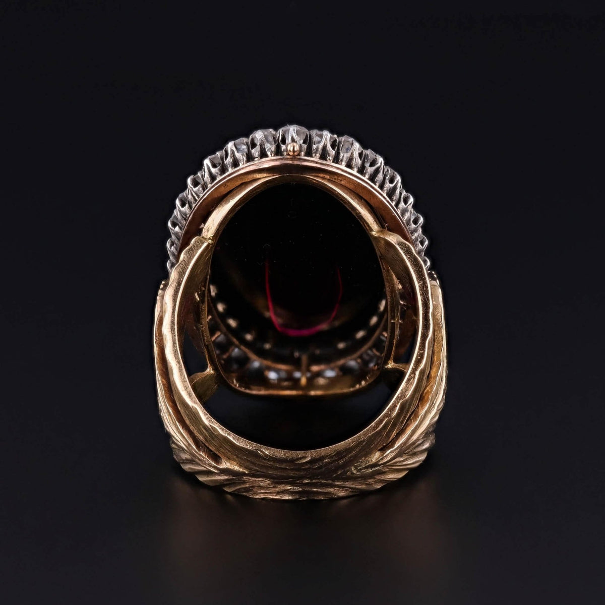 Victorian Garnet and Diamond Ring of 18k Gold - Trademark Antiques