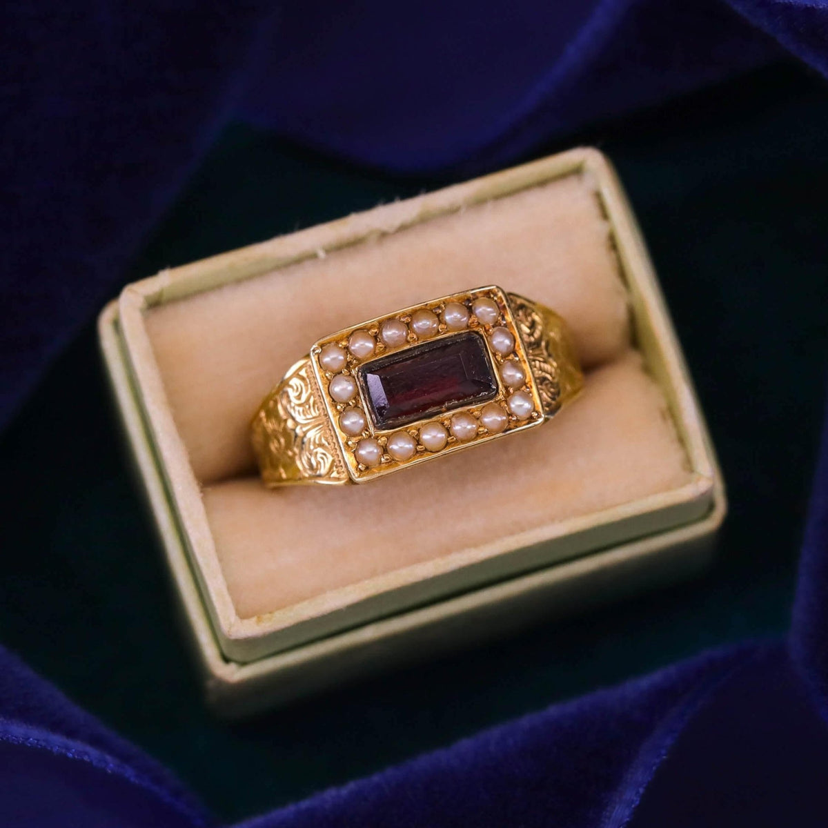 Victorian Garnet and Pearl Ring of 15k Gold - Trademark Antiques