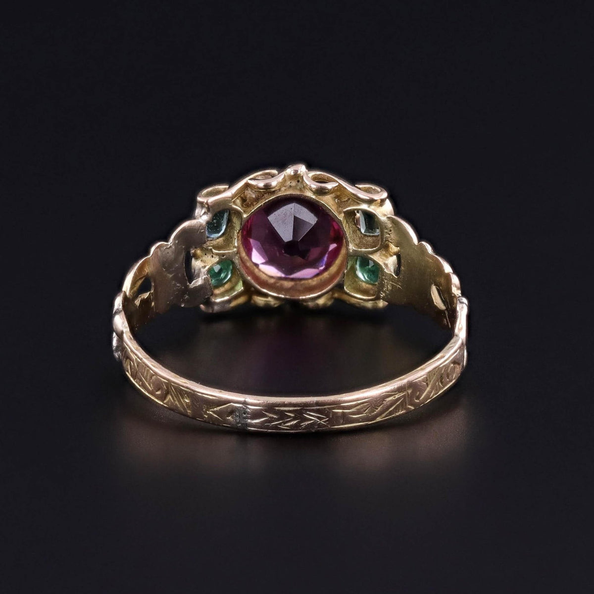 Victorian Garnet Ring of 12k Gold - Trademark Antiques