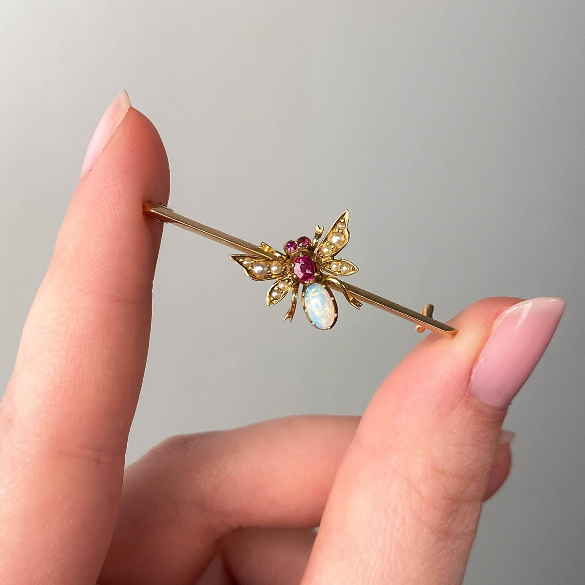 Victorian Insect Bar Pin of 15ct Gold - Trademark Antiques