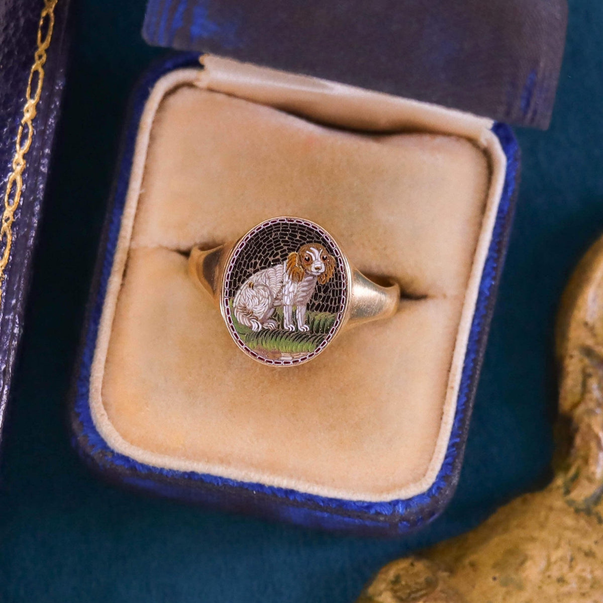 Victorian Micromosaic Dog Ring of 18k and 14k Gold - Trademark Antiques