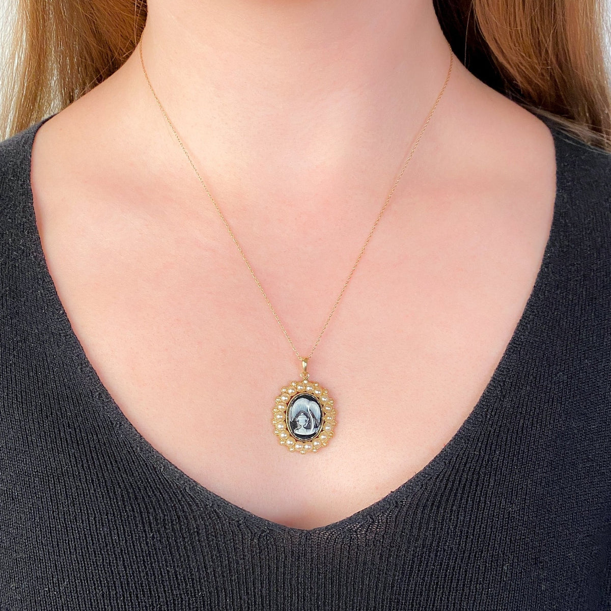 Victorian Mourning Pendant of 14k Gold - Trademark Antiques