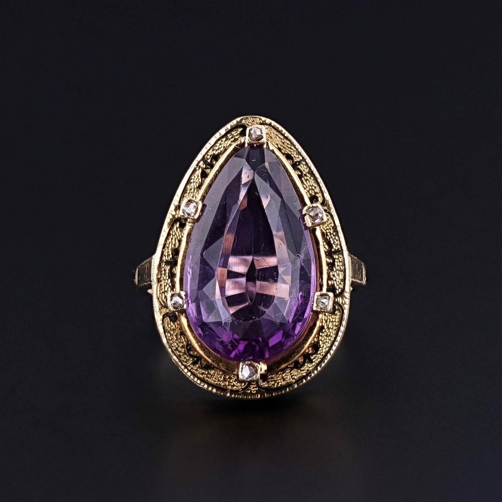 Vintage Amethyst & Diamond Ring of 18k Gold - Trademark Antiques