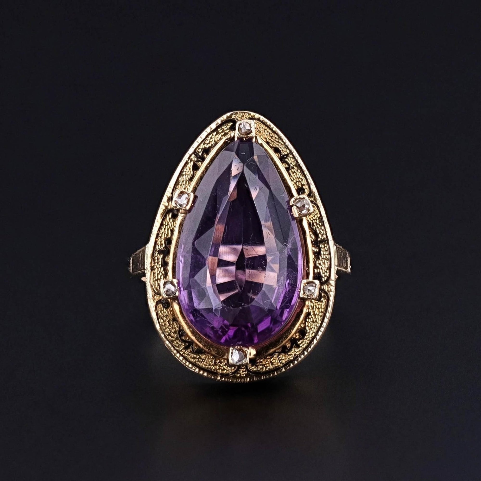 Vintage Amethyst & Diamond Ring of 18k Gold - Trademark Antiques