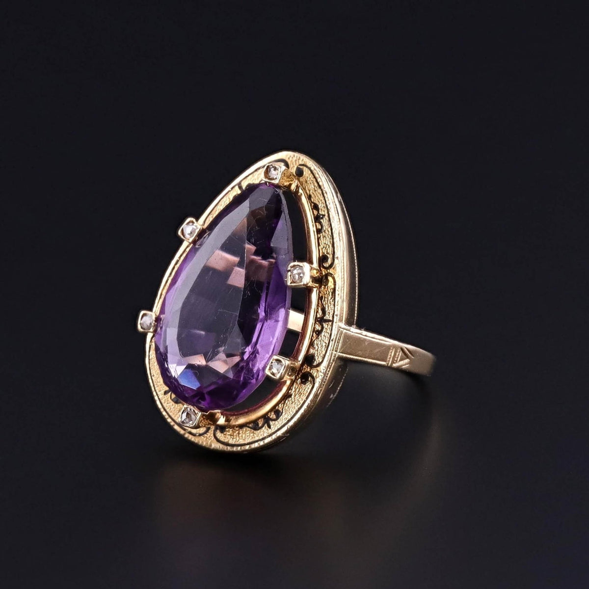 Vintage Amethyst &amp; Diamond Ring of 18k Gold - Trademark Antiques